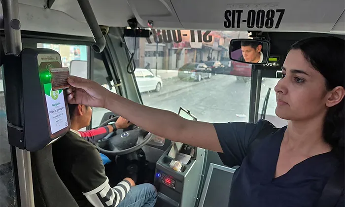 Inicia hoy solo pago electrónico en las líneas 8 y 14 del transporte