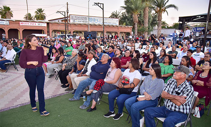 Inicia Lorenia Valles recorrido por Sonora en Caborca