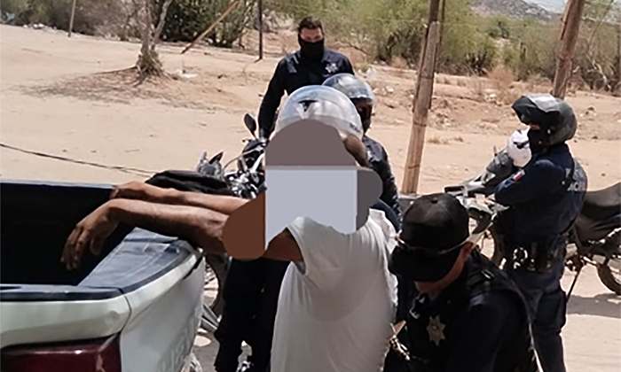 Someten a joven con machete y réplica de escuadra en la colonia Primero Hermosillo