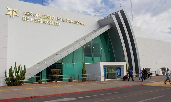 Aterriza avión de emergencia al morir pasajero en el aeropuerto internacional “General Ignacio Pesqueira”