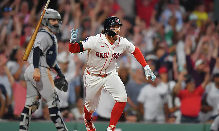 Jarren Durán lleva al triunfo Boston