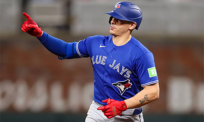 Orioles propina paliza a Azulejos por 13-3