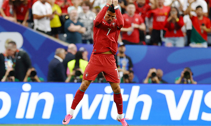 Cristiano Ronaldo hace historia con doblete