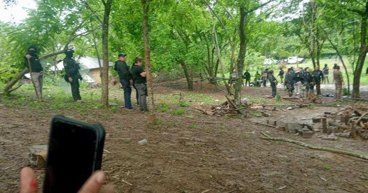Otorgan amparo a familias tének desalojadas del predio La Peña en la Huasteca potosina