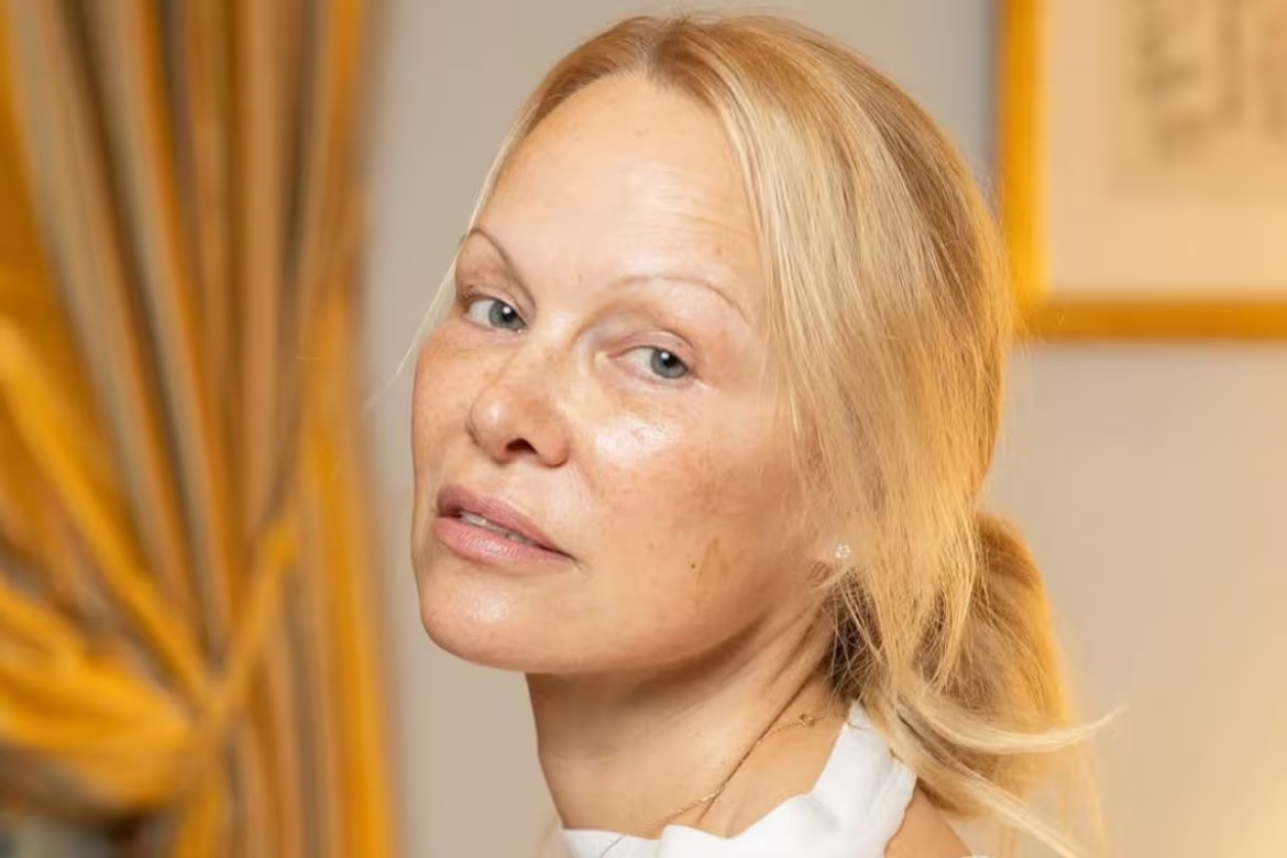 Pamela Anderson explica por qué dejó el maquillaje