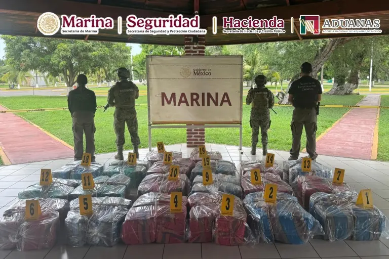 Operativo federal en Lázaro Cárdenas frustra envío de más de una tonelada de cocaína