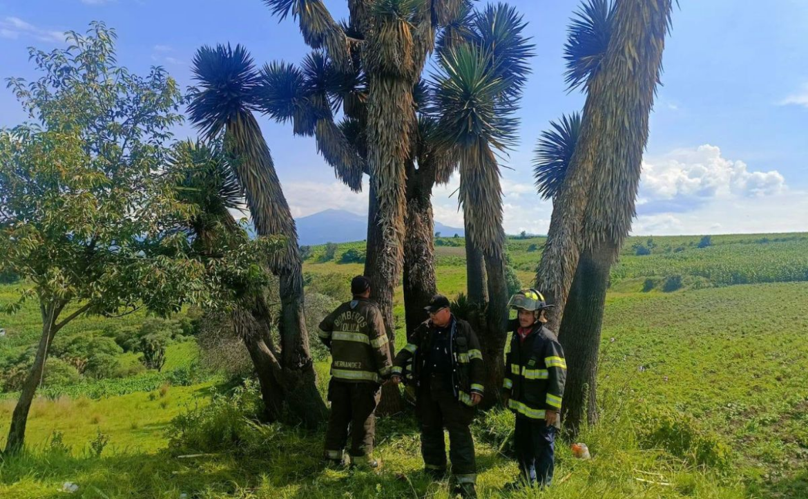 Rayo deja siete heridos durante celebración religiosa en Santiago Tlacotepec