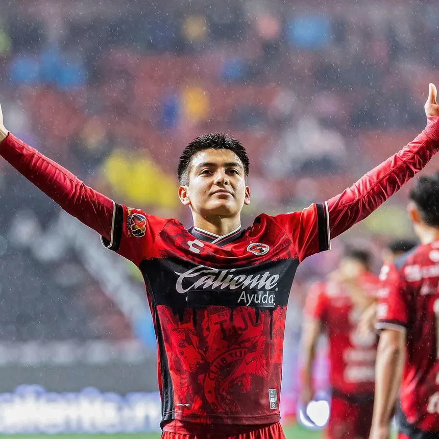 Xolos define el futuro inmediato de Gilberto Mora