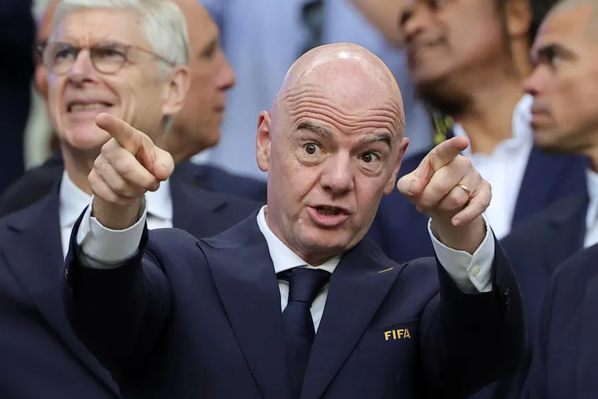 Infantino lamenta las cuatro muertes tras festejos del Tri
