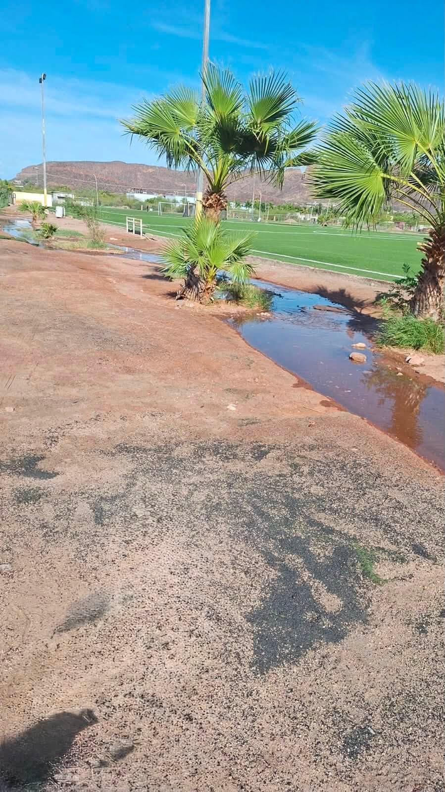 Derrame De Aguas Residuales Preocupa En Unidad Deportiva