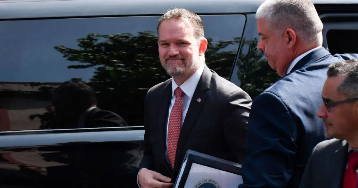 Jamieson Greer llega a Palacio Nacional para reunión con Sheinbaum