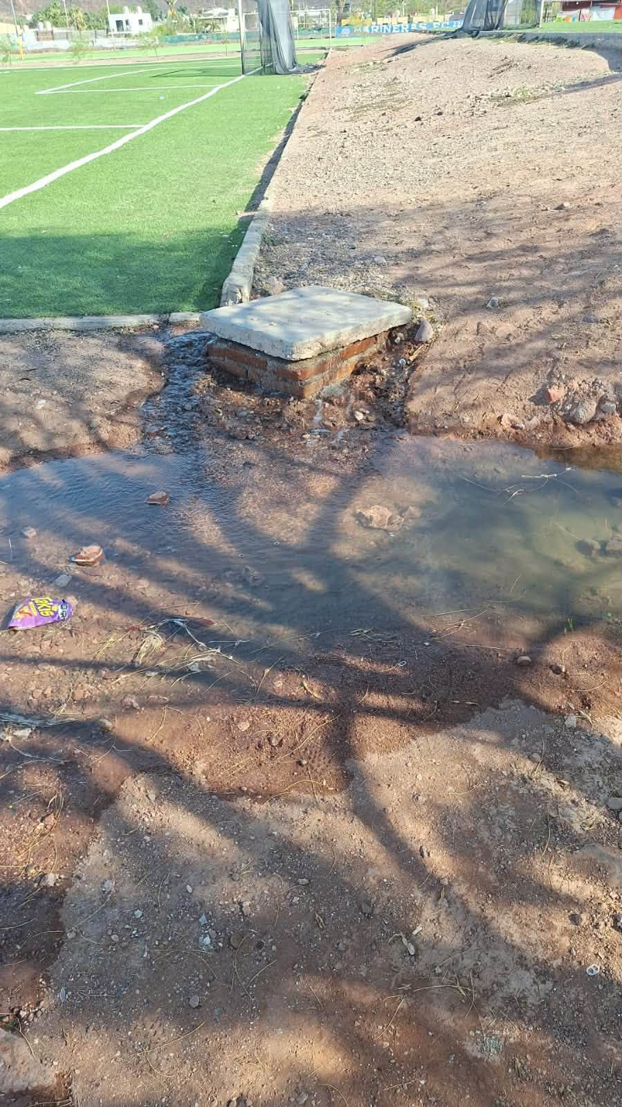 Persiste Derrame De Aguas Residuales En Unidad Deportiva