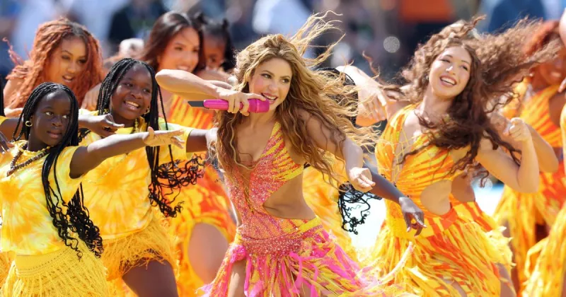 Shakira rindió homenaje a México con su vestido