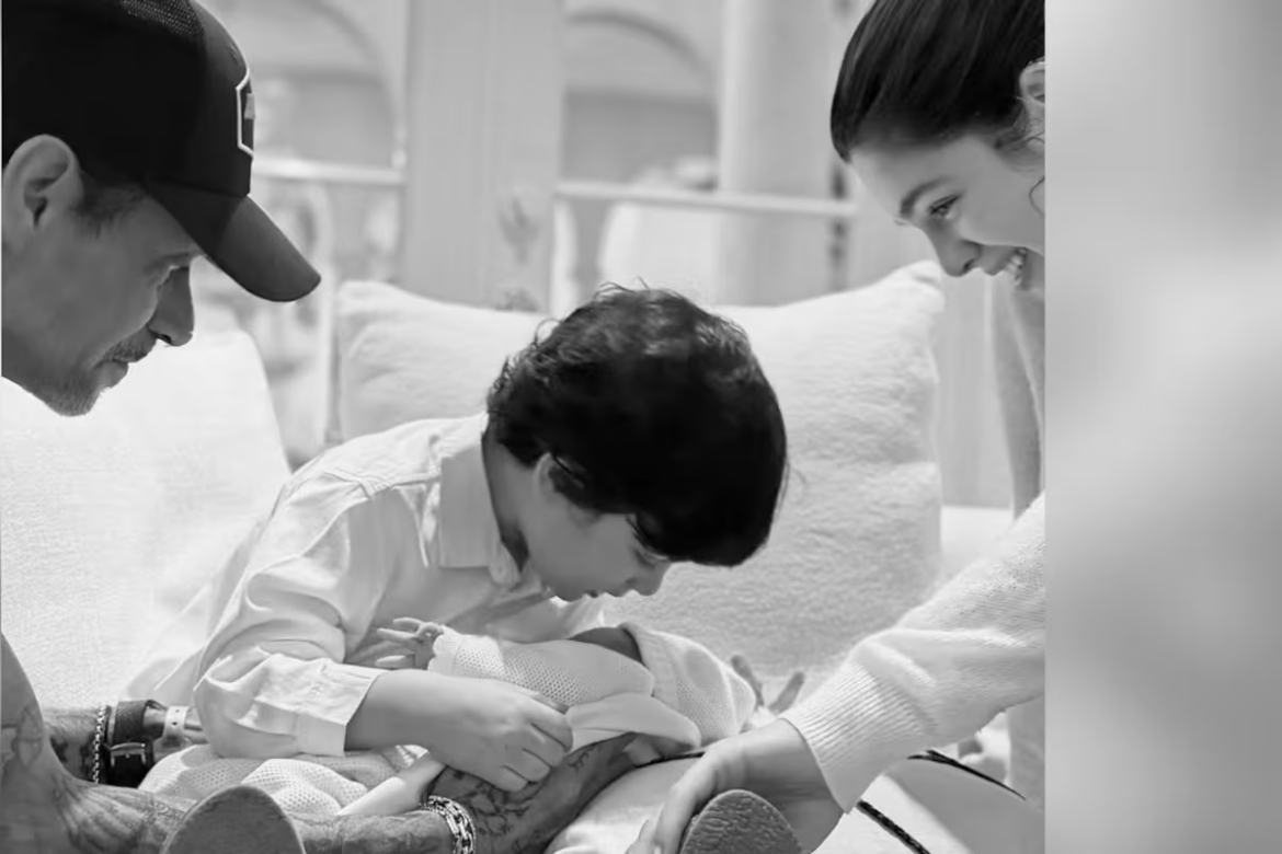 Marc Anthony y Nadia Ferreira presentan a su hija Myla