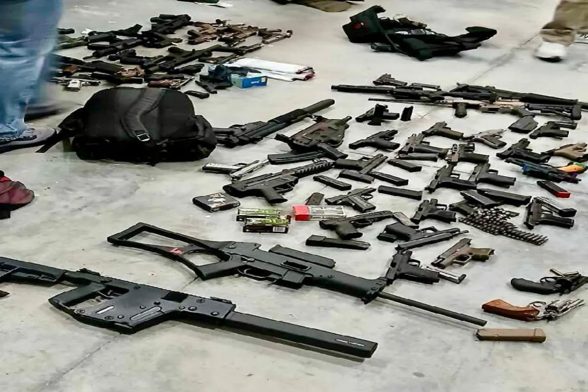 Procesan en Texas a presunto proveedor de armas del Cártel de Sinaloa