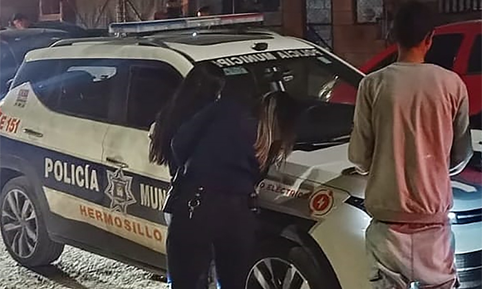 Detienen a pareja ebria por atacar a policías en la colonia Tirocapes