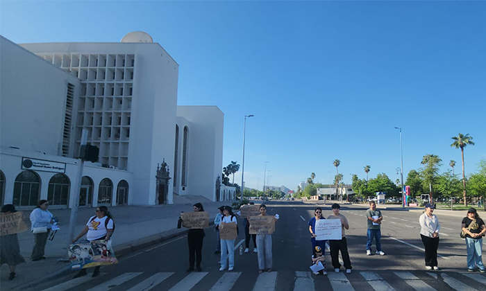 Bloqueos colapsan tráfico en la ciudad