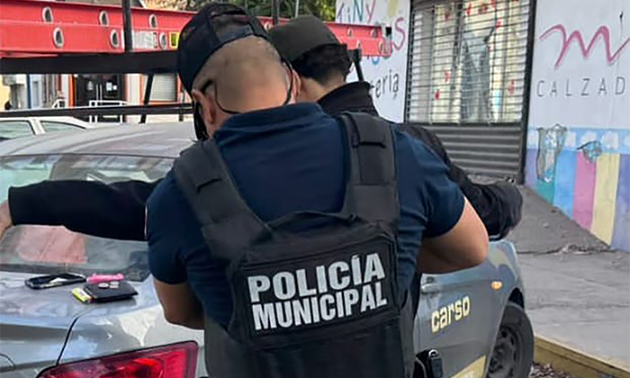Detienen a cinco sujetos con armas en distintas colonias