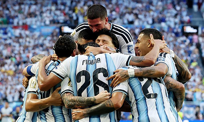 Argentina batalla y avanza a octavos en la Copa del Mundo de Futbol