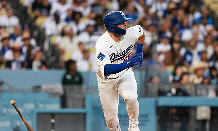 Dodgers remonta y domina Padres por 12-7 con gran labor de Dalton Rushing