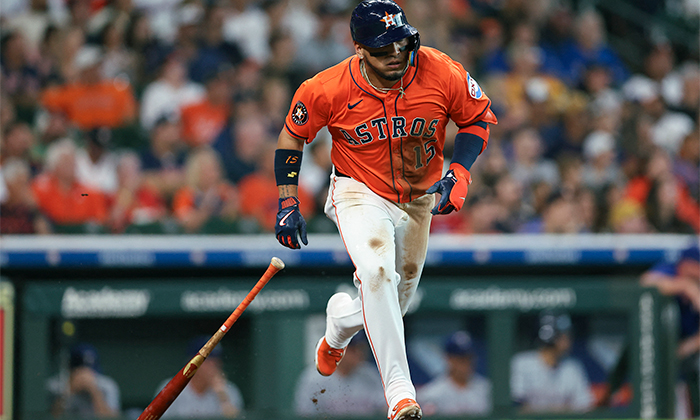Maniatan Rangers a Astros y ganan por 6-5