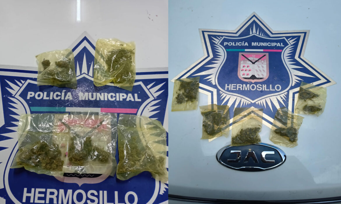 Agentes municipales atrapan a dos sujetos con mariguana