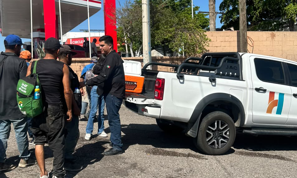 Gobierno de Hermosillo continúa operativo de hidratación por calor