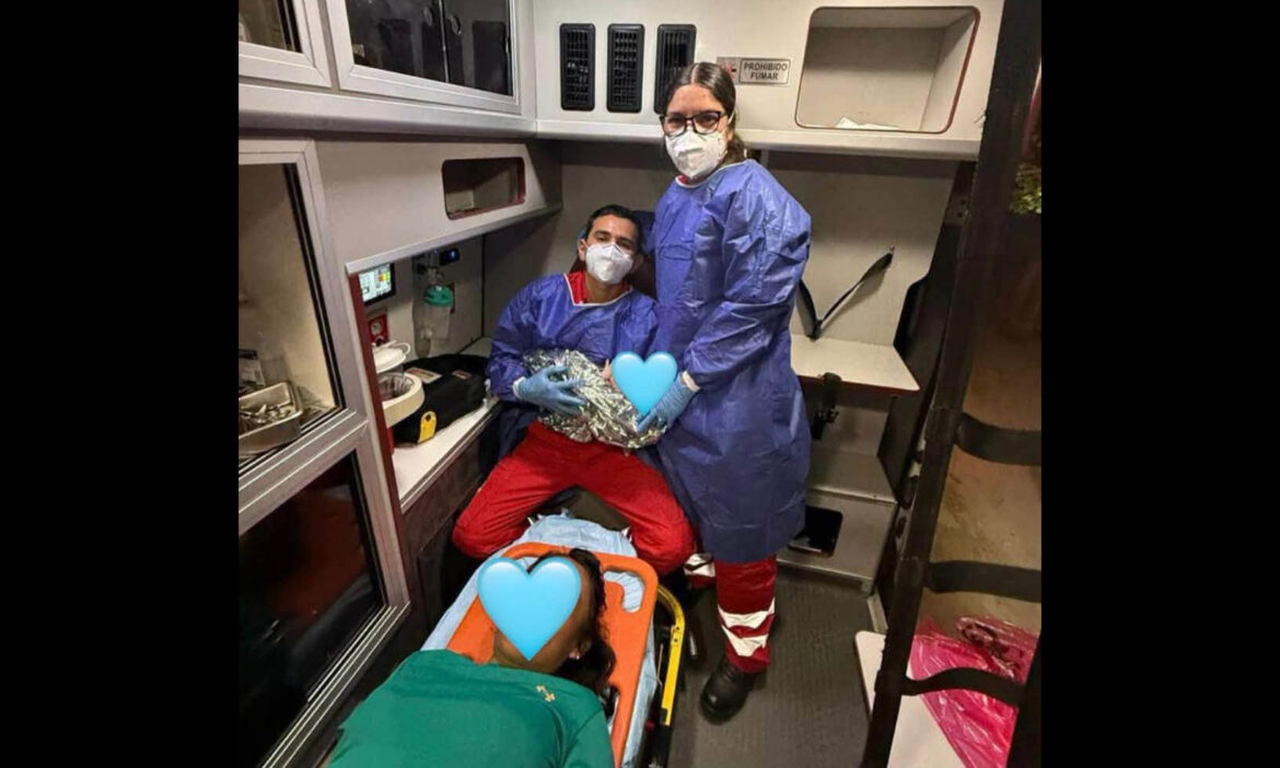 Nace bebé en ambulancia de Cruz Roja en Empalme
