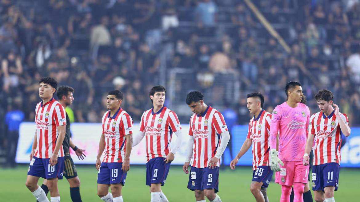 ¿Qué pasó en Chivas? Liga MX elimina registros de “utileros” y desata polémica