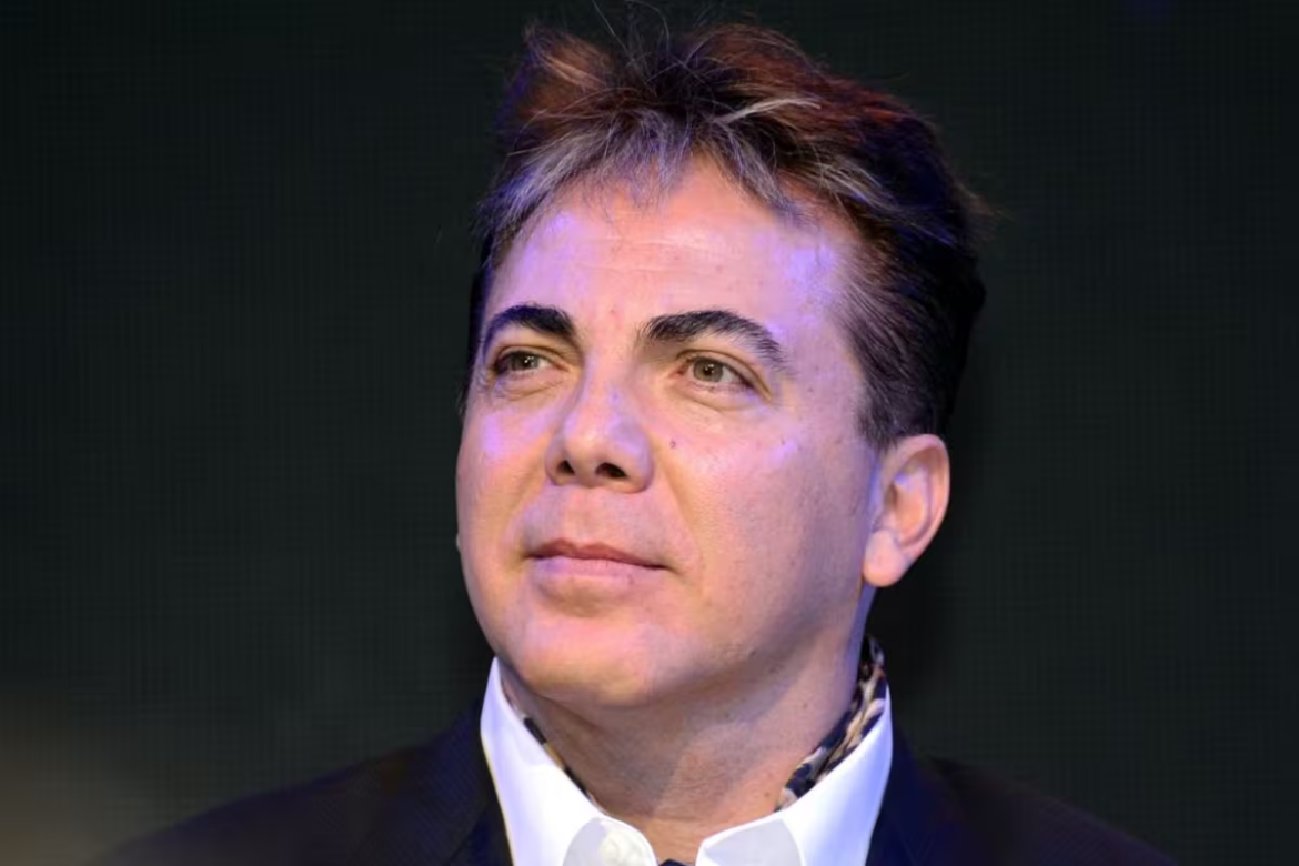 Así podrás ver en vivo la graduación de Cristian Castro