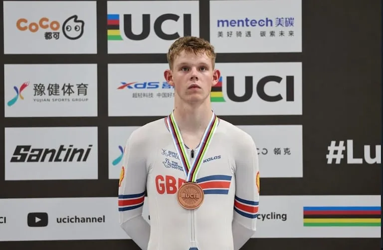 Muere Finlay Tarling a los 19 años durante la Vuelta a Portugal