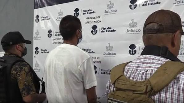 ICE deporta a Jalisco a dos hombres con ficha roja de Interpol