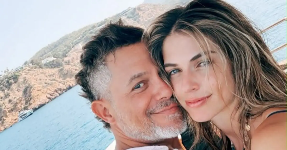 Stephanie Cayo niega embarazo con Alejandro Sanz