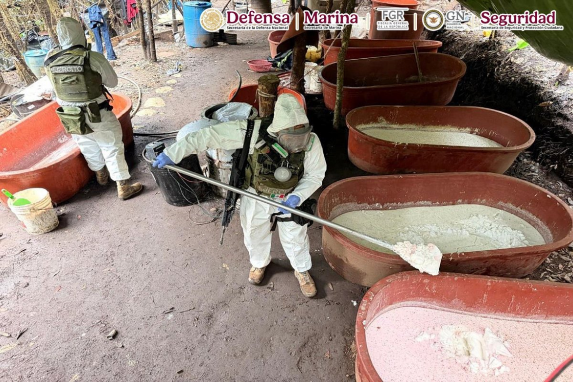 Desmantelan narcolaboratorio valuado en 3 mil 324 mdp