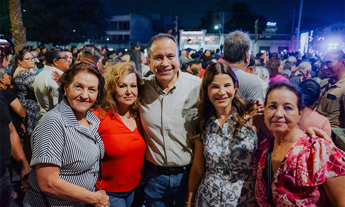 Festejan Patty Ruibal y Toño Astiazarán a adultos mayores con baile y Los Apson