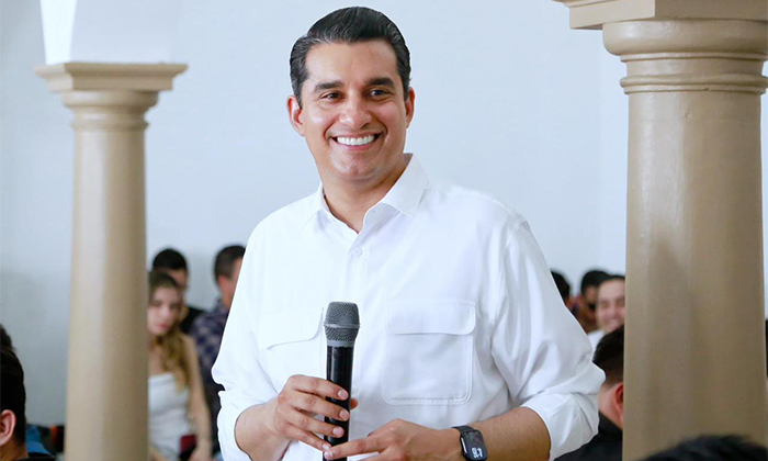La educación es la mejor inversión para el presente y futuro; Subraya Froylán Gámez