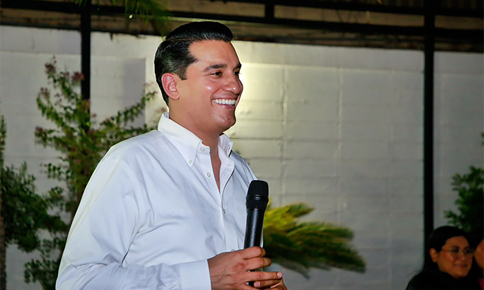Se reúne Froylán Gámez con liderazgos femeninos