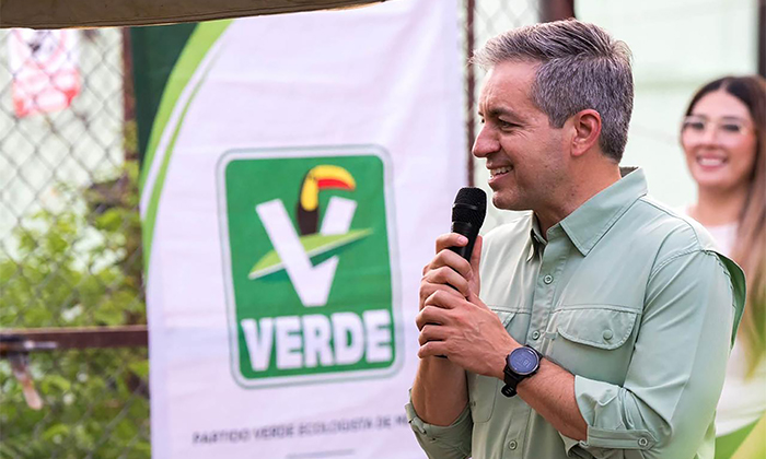 Omar Del Valle Colosio habla directo y de frente en todos los escenarios que visita