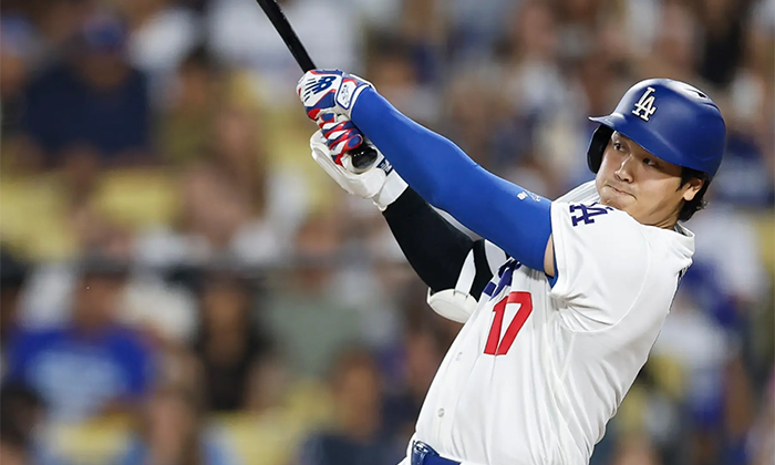 Derrota Dodgers a Reales en 10 entradas con sencillo impulsado por Ohtani