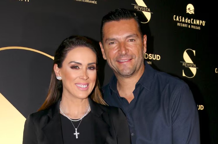 Jacky Bracamontes y Martín Fuentes enfrentan nuevos rumores de divorcio