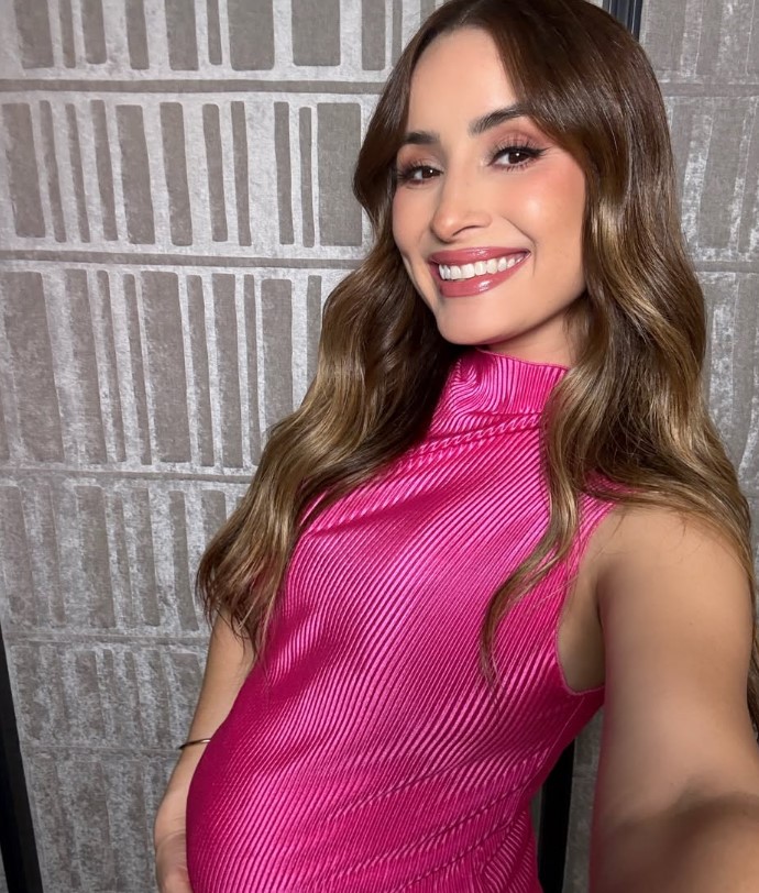 Cynthia Rodríguez presume su embarazo