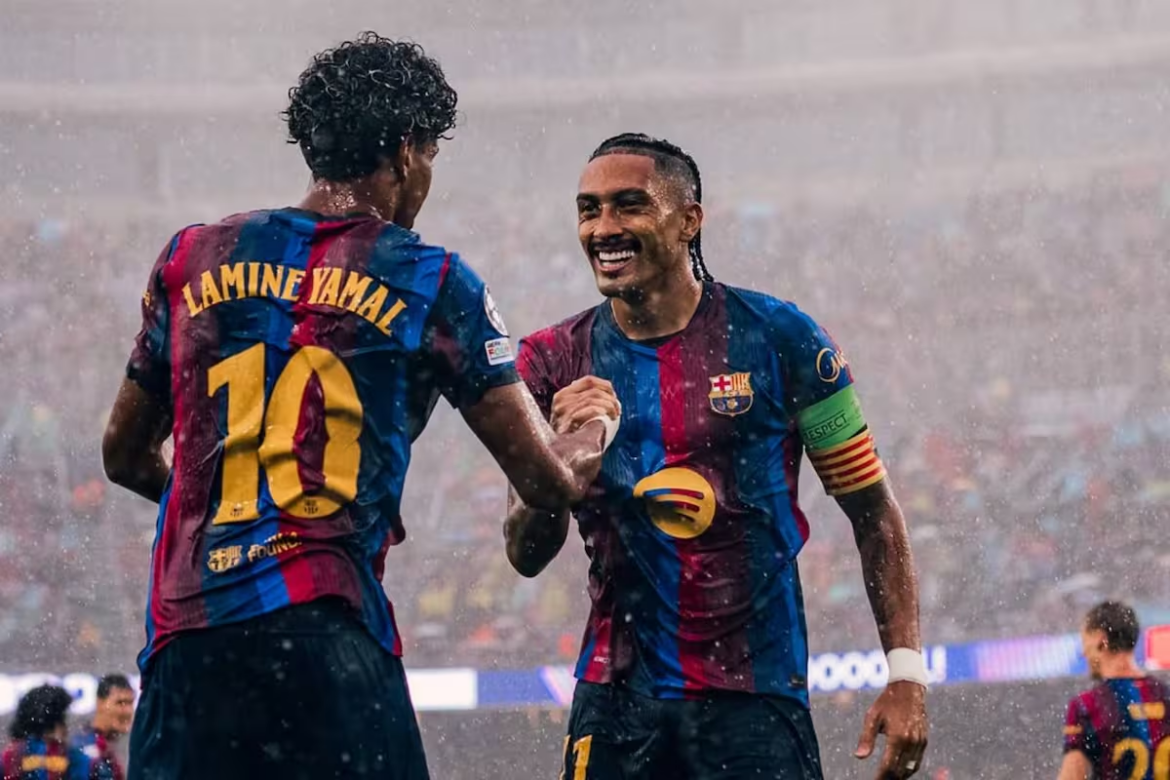 Barcelona golea al Feyenoord en su debut de Champions
