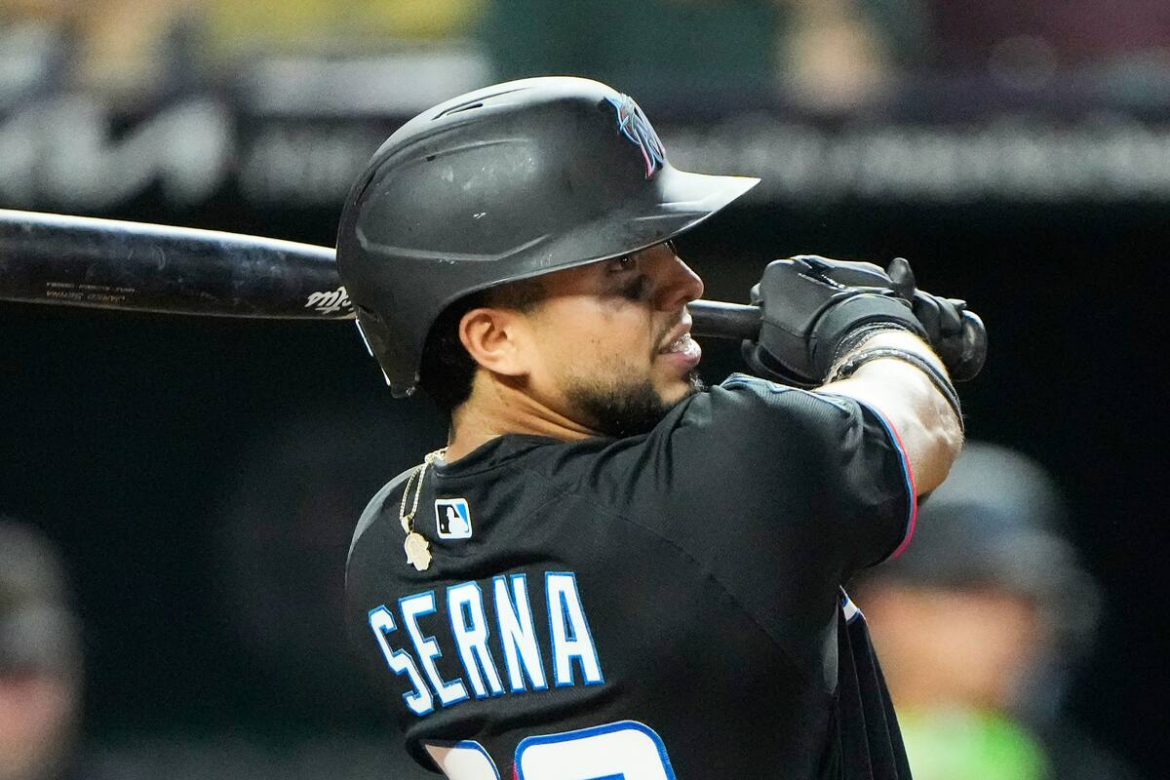 Jared Serna conecta su primer hit en Grandes Ligas