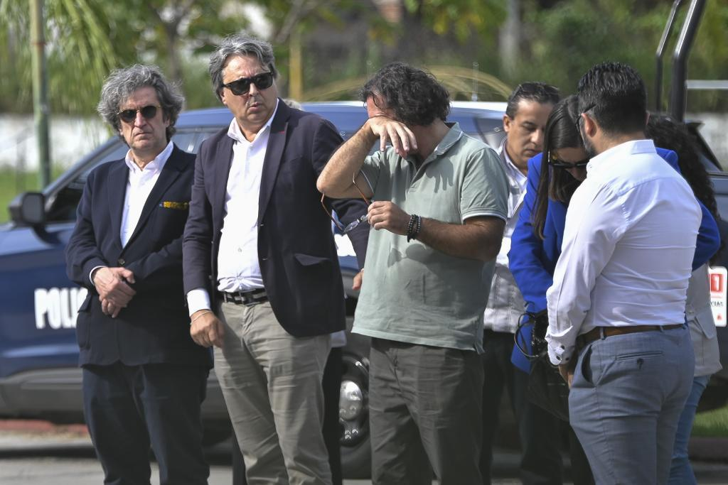 Padre de Claudia Tacoronte acude al lugar donde fue asesinada en Morelos