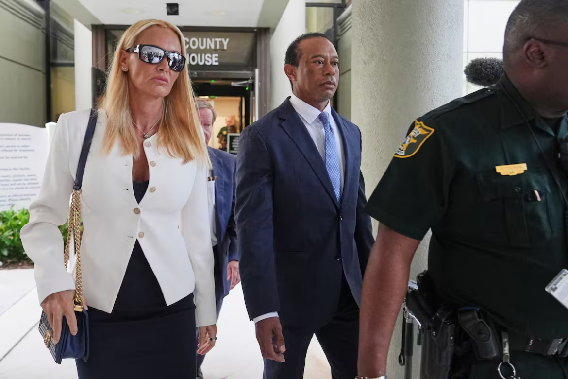 Suspenden cinco años la licencia de Tiger Woods