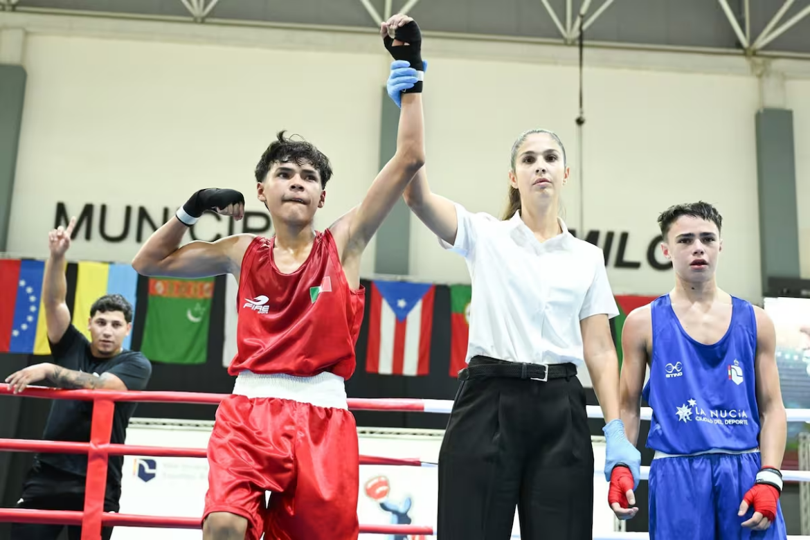 Gallito Estrada conquista oro en Boxam