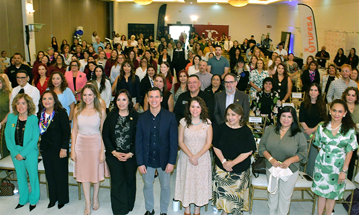 Refrenda compromiso con mujeres empresarias