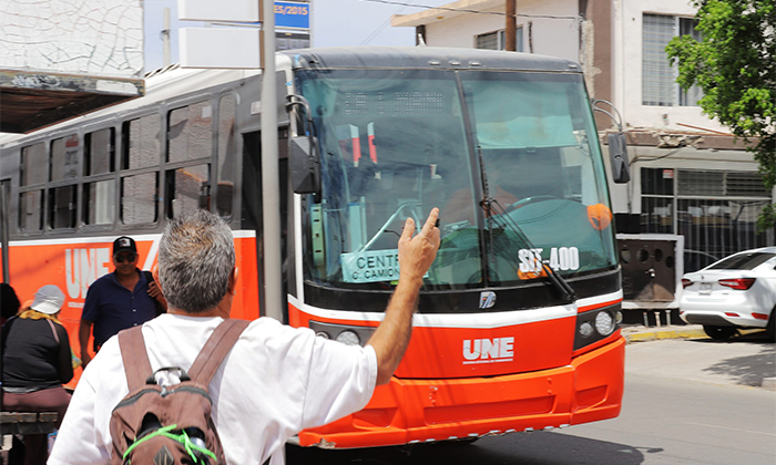 Continúan deficiencias en el transporte público