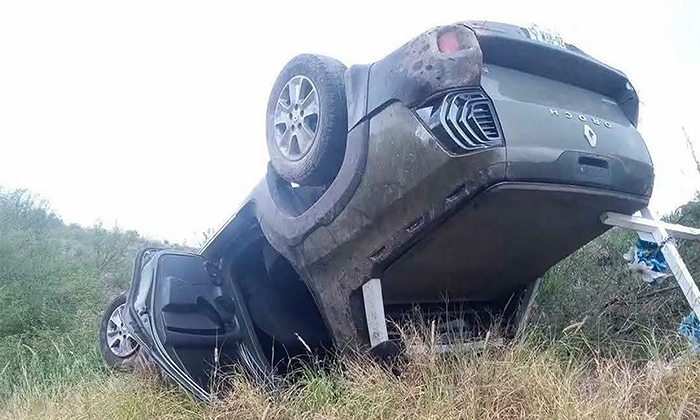 Fallece exreportero gráfico en volcamiento en la carretera Ímuris-Magdalena
