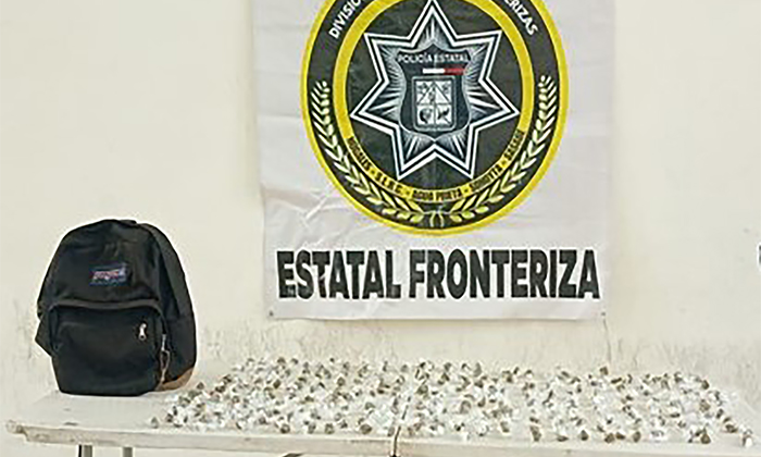 Aseguran 300 dosis con aparentes drogas; Elementos de la PESP
